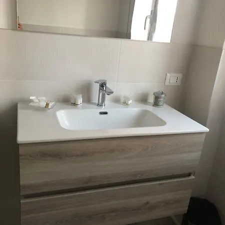 R&b Midora モデナ