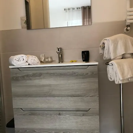 ベッド・アンド・ブレックファスト R&b Midora モデナ