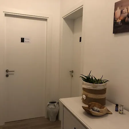 לינה וארוחת בוקר R&b Midora 4*