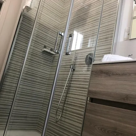 ベッド・アンド・ブレックファスト R&b Midora モデナ