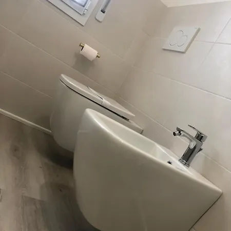 לינה וארוחת בוקר R&b Midora מודנה