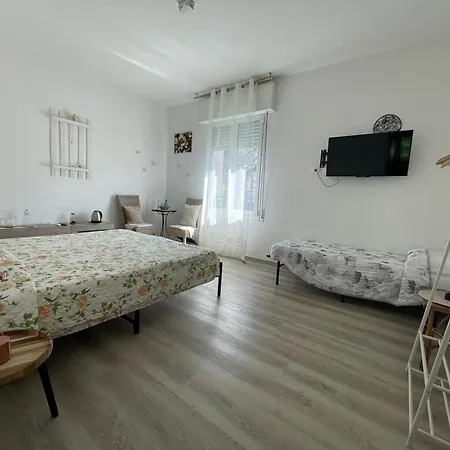 R&B Midora 4*